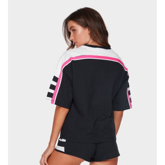 Adidas The OG TEE Crew Neck Short Sleeve Size XS - Picture 2 of 6